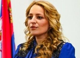 Адриана Петрој, председница Удружења жена „Етно Арт Бракос“ из Алибунара СТАРИ ОБИЧАЈИ И ТРАДИЦИЈА СУ СВЕТИЊА