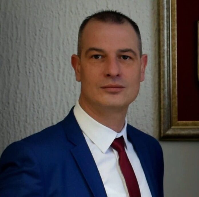 ГРАЂАНИ СУ ТИ… Ратко Мосуровић