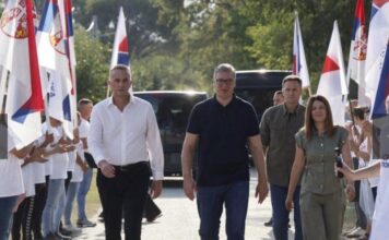 Председник Александар Вучић присуствовао народном сабору „Србија побеђује“ ОВАКВЕ СЕ СТВАРИ РЕТКО ДОЖИВЕ