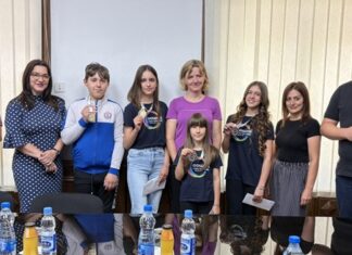 Председник општине уручио награде освајачима медаља на Спортској олимпијади школске омладине Војводине УНА, ДАНИЈЕЛ, НАЂА И ДИНА – ЗА ПРИМЕР!