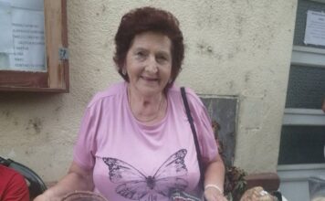 Ружица Игњатовић, председница Креативног удружења жена „Карловчанке“ из Банатског Карловца И КРЕАТИВНЕ И ХУМАНЕ – КАРЛОВЧАНКЕ СУ ТО!