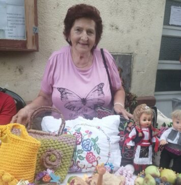 Ружица Игњатовић, председница Креативног удружења жена „Карловчанке“ из Банатског Карловца И КРЕАТИВНЕ И ХУМАНЕ – КАРЛОВЧАНКЕ СУ ТО!