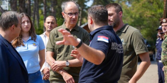КОВИНСКИ ДЕО ПЕШЧАРЕ... председник Владе на терену, а ту је и Виолета Оцокољић, председница општине