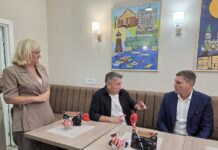Пре две године, 14. септембра, отворен је кафић „Звуци срца“, инклузивни простор за особе са инвалидитетом РОЂЕНДАНСКА ЧЕСТИТКА ГРАДОНАЧЕЛНИКА, ОД СРЦА!