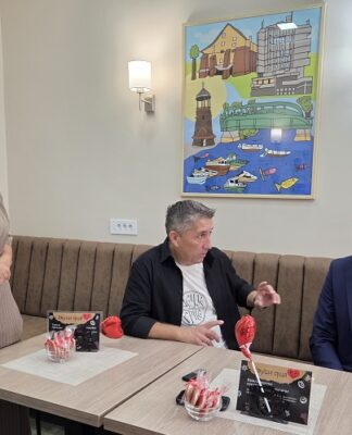 Пре две године, 14. септембра, отворен је кафић „Звуци срца“, инклузивни простор за особе са инвалидитетом РОЂЕНДАНСКА ЧЕСТИТКА ГРАДОНАЧЕЛНИКА, ОД СРЦА!