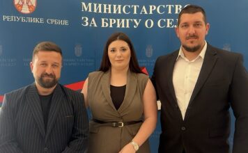 У акцији „Кућа на селу“ породици Коцић обезбеђен кров над главом у селу Велика Греда ОЖИВЕТИ СЕЛА МОГУ САМО МЛАДИ